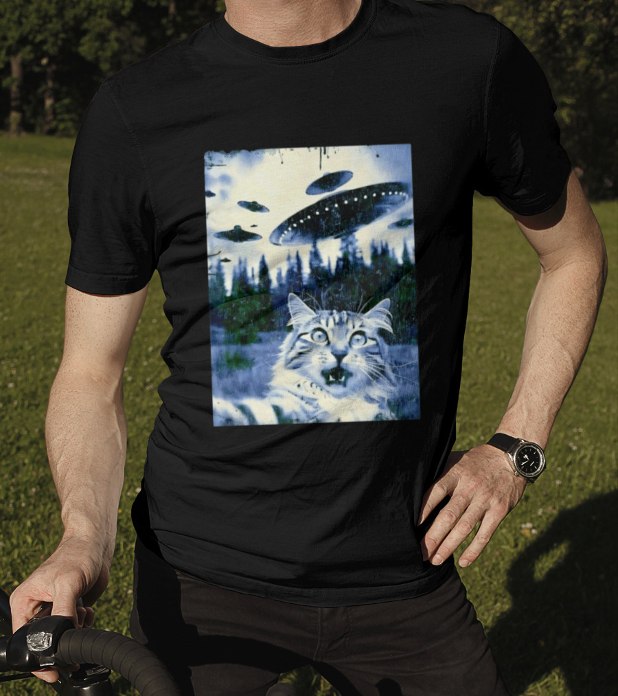 UFO Cat Extraterrestrial Surprise Scene T-Shirt