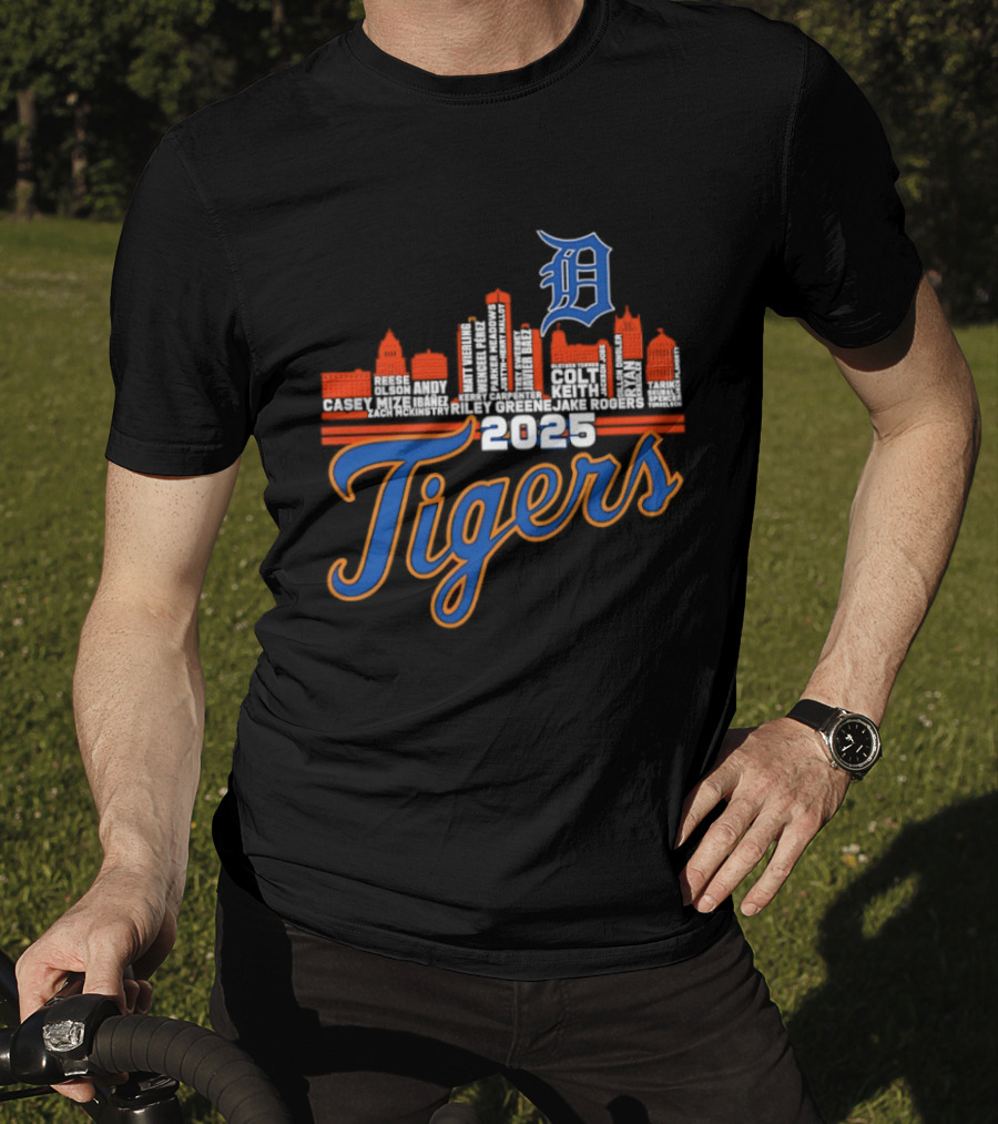 Detroit Tigers 2025 City Skyline Baseball Players T-Shirt