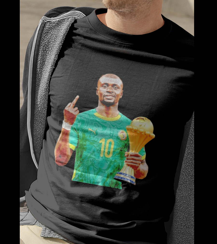 Sadio Mane Number 10 Senegal Jersey Holding Trophy Middle Finger T-Shirt