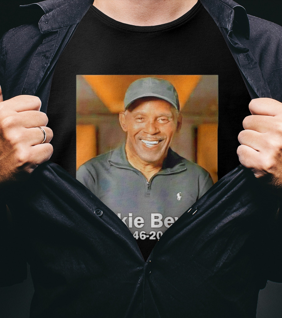 Frankie Beverly 1946 2024 American Singer And Songwriter T-Shirt