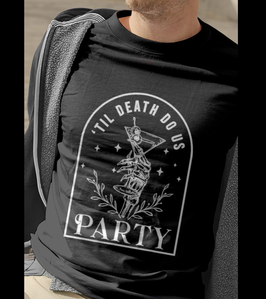 Skeleton Hand Halloween Bachelorette Party Till Death Do Us Party T-Shirt