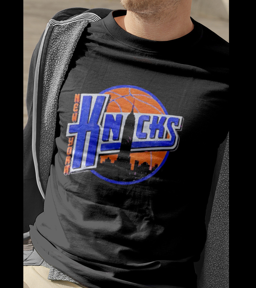 New York Knicks NBA Old School Basketball Skyline 2026 T-Shirt
