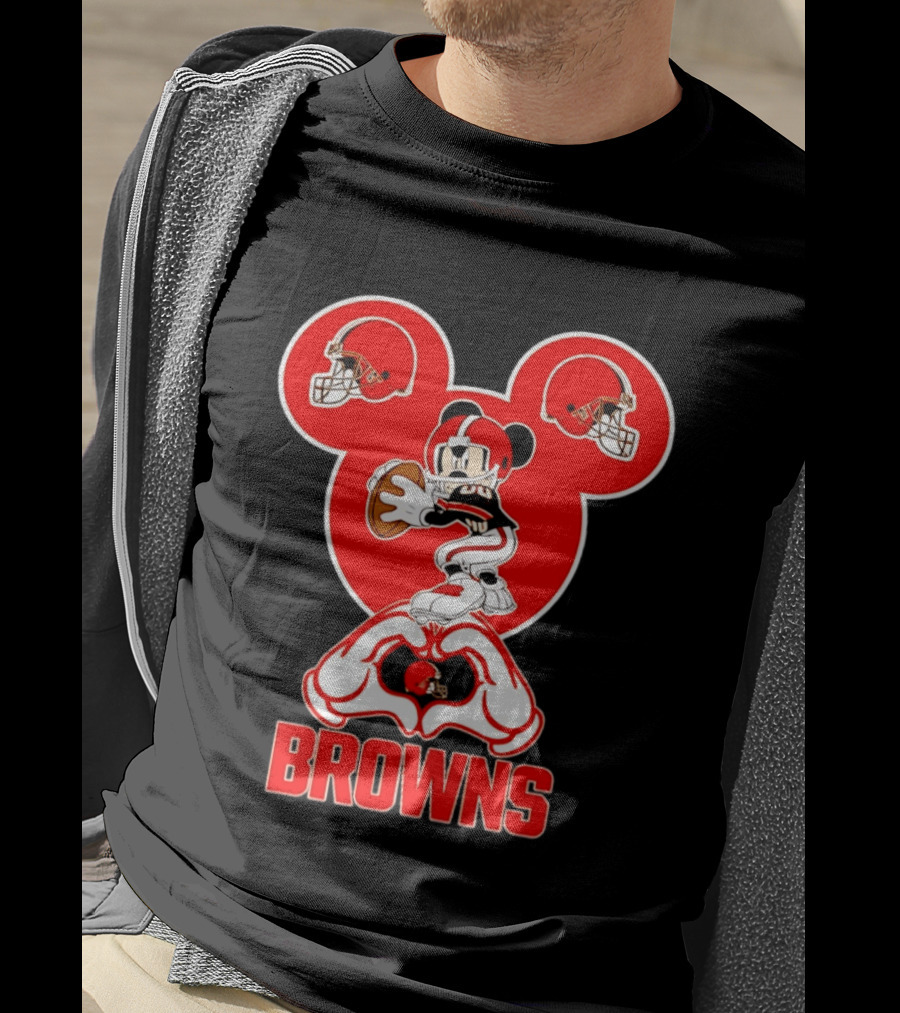 Cleveland Browns Mickey Mouse Football Quarterback Love T-Shirt