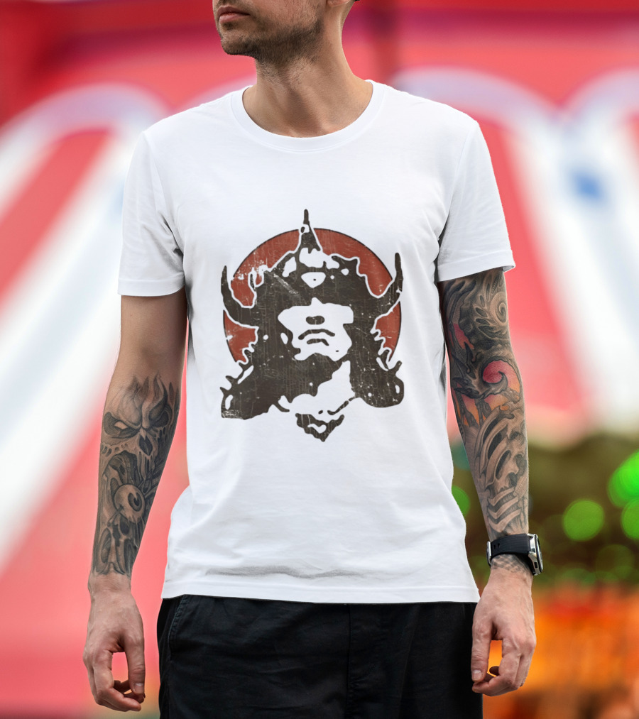 Conan Barbarian Viking Warrior Helm On Red Circle T-Shirt