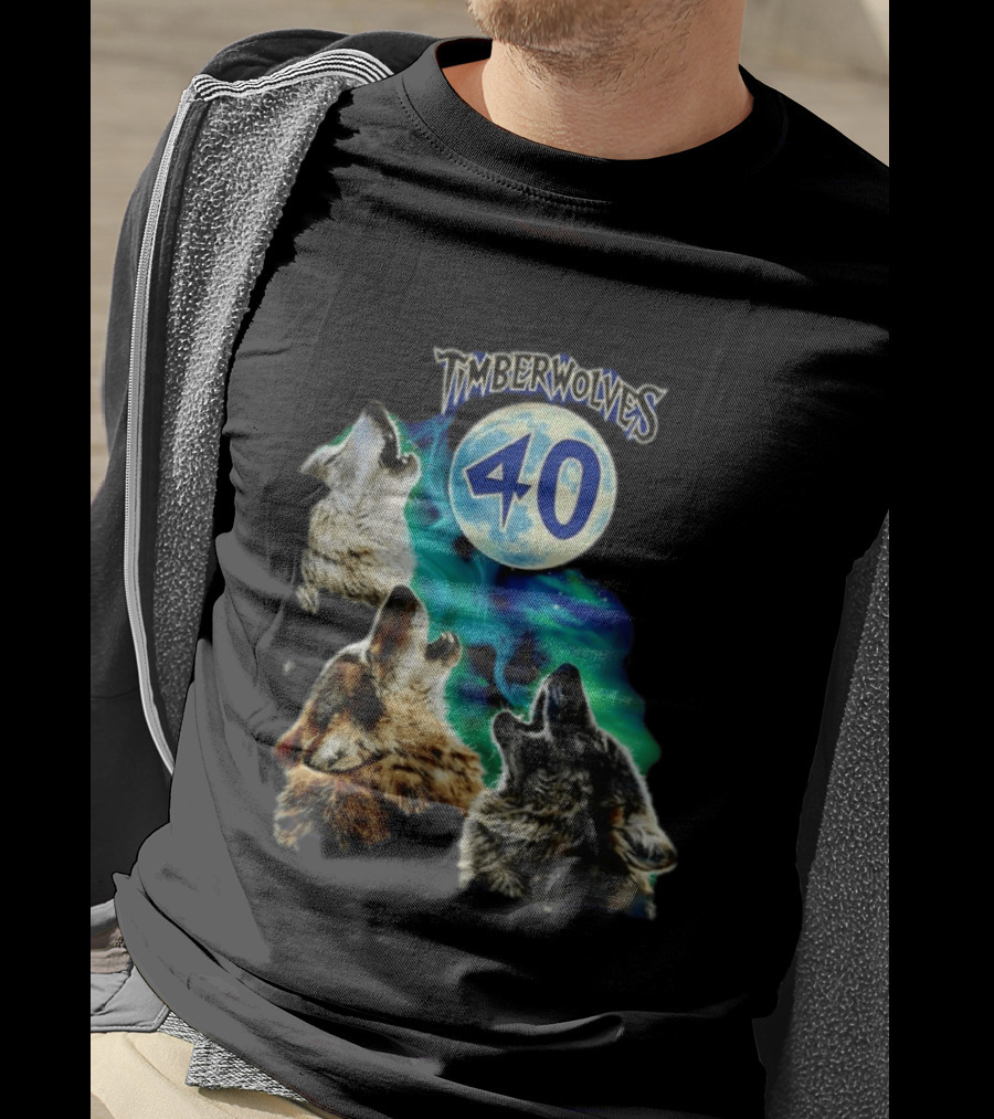 Minnesota Timberwolves 40 Wolves Howling At Blue Moon T-Shirt