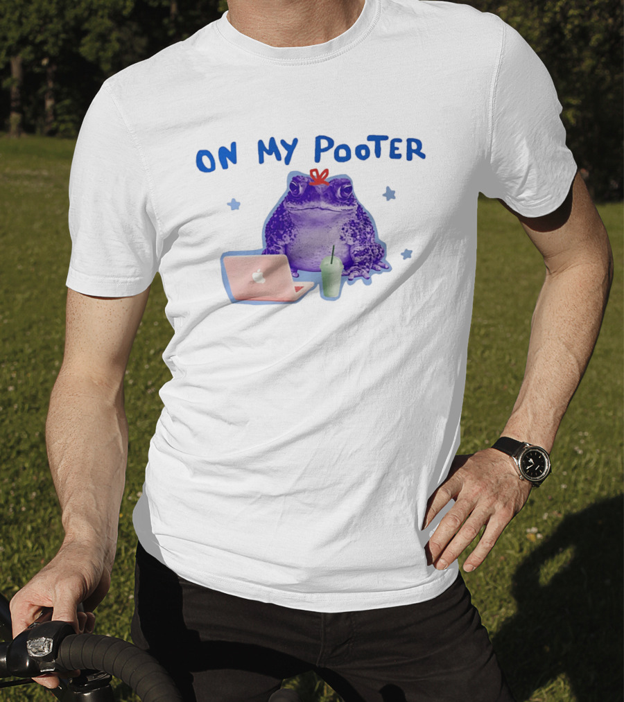 On My Pooter Frog Laptop Smoothie T-Shirt