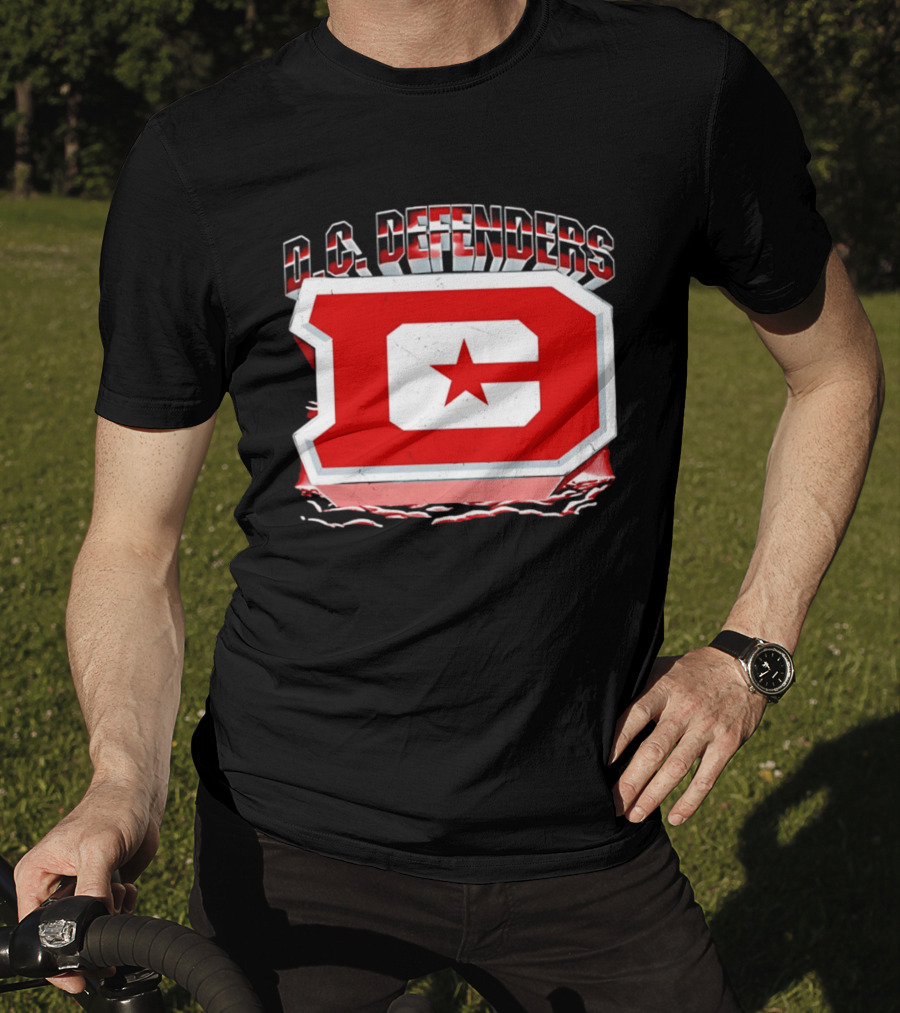 DC Defenders UFL Large Red Iconic Star T-Shirt