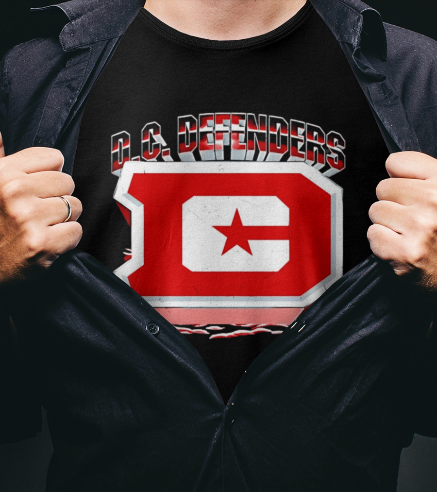 DC Defenders UFL Large Red Iconic Star T-Shirt
