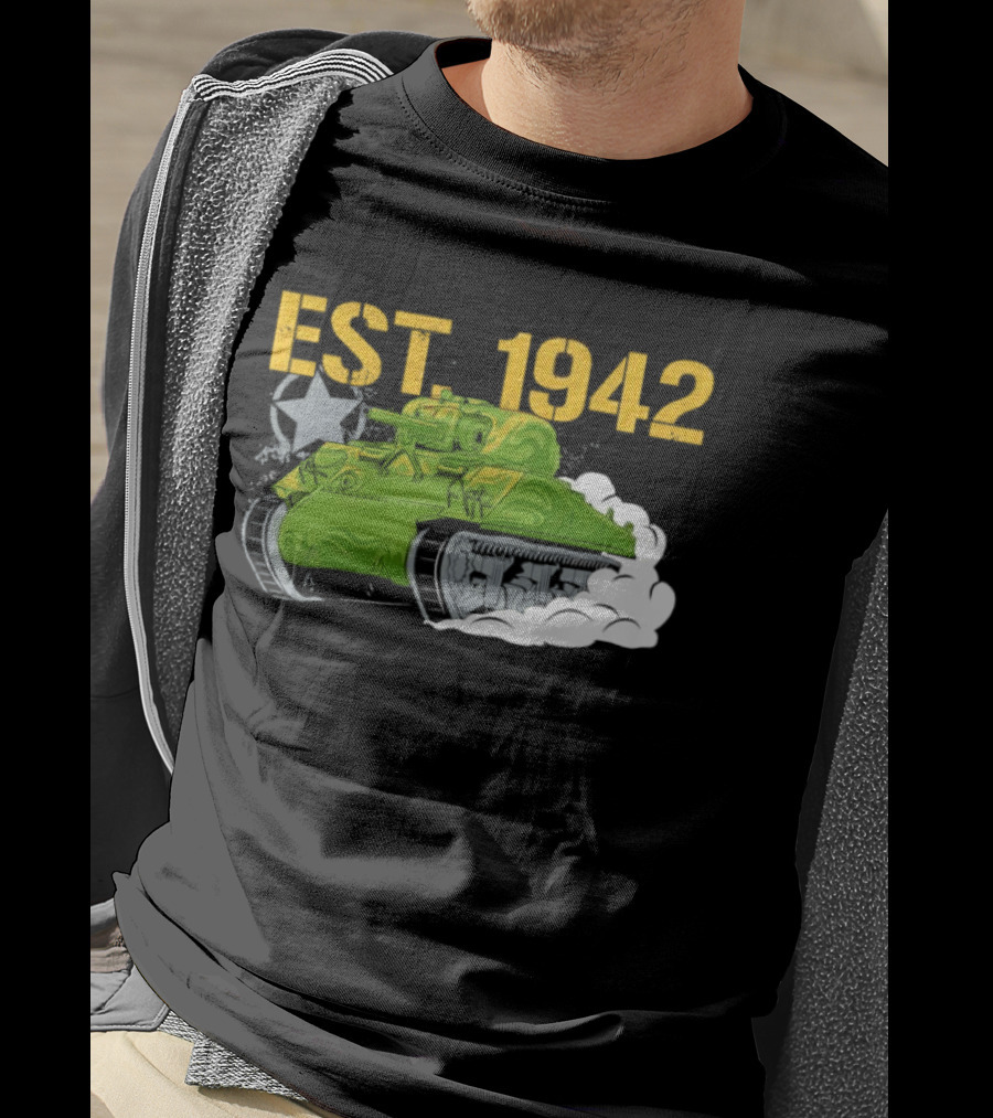 WW2 Sherman Tank EST 1942 World War II Historical Vehicle T-Shirt