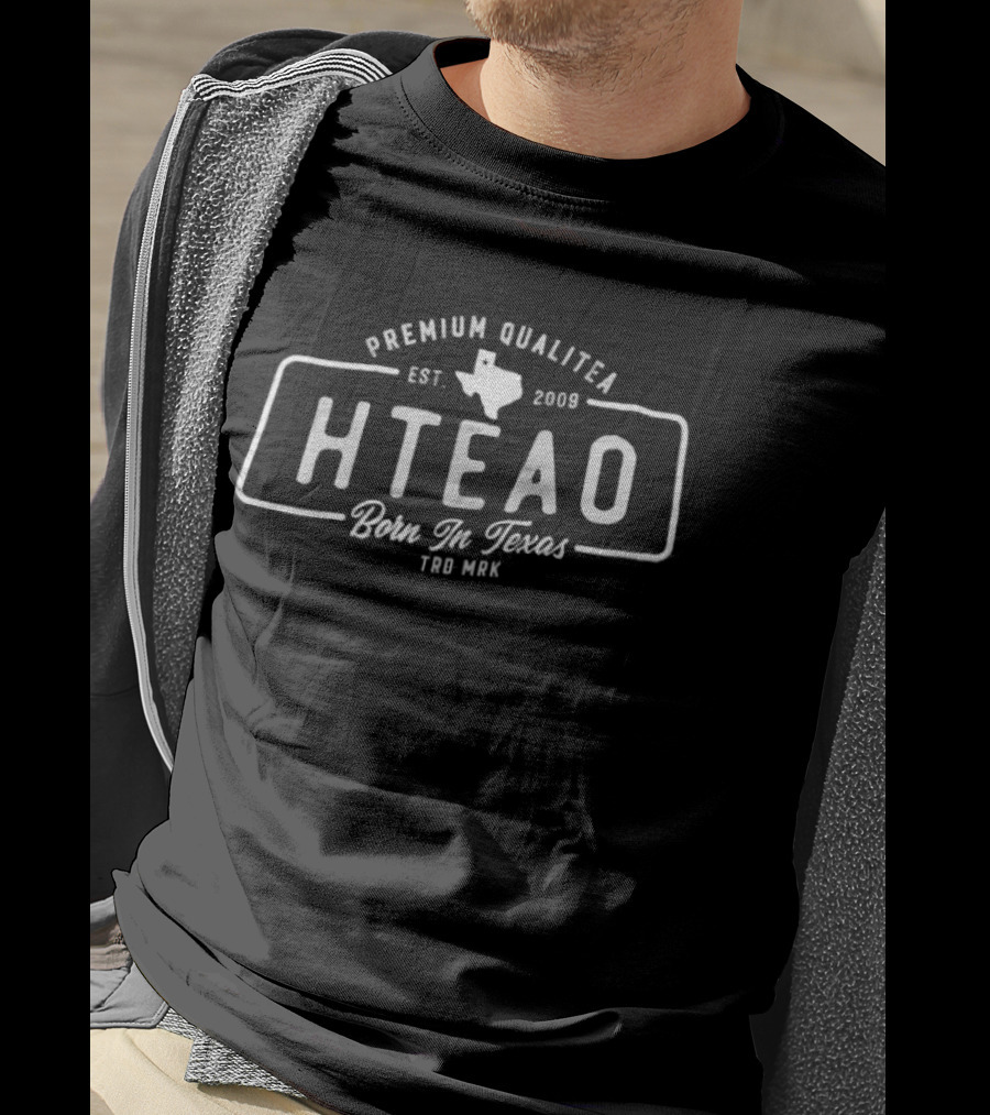 Premium Qualitea HTeao Born In Texas Est 2009 Texas Map T-Shirt
