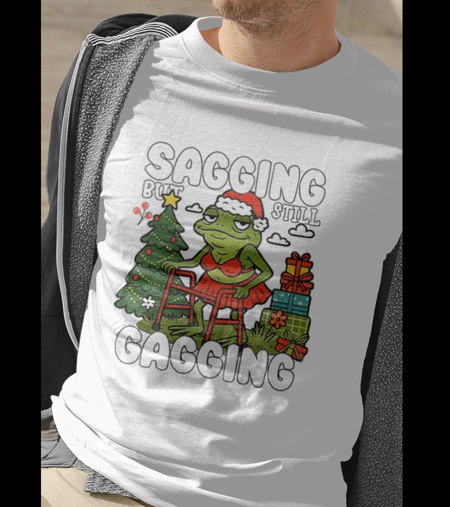 Sagging But Still Gagging Frog Santa Hat Christmas Tree Presents T-Shirt
