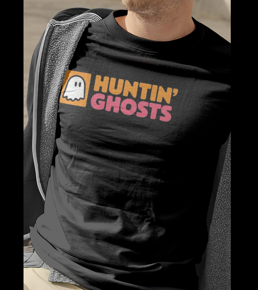Huntin' Ghosts Halloween White Ghost Icon On Orange T-Shirt
