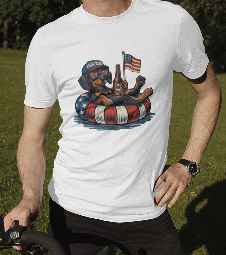 USA 250 Dachshund Floating With American Flag And Beer T-Shirt