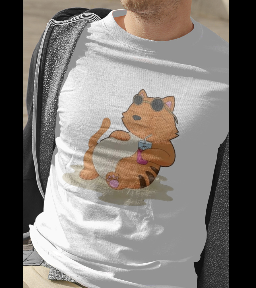 Cat Relaxing With Sunglasses And Drink On Beach Summer Vibes T-Shirt