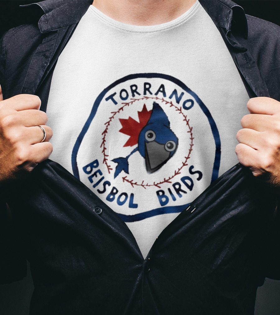 Torrano Beisbol Birds Blue Jay Red Maple Leaf Circle T-Shirt