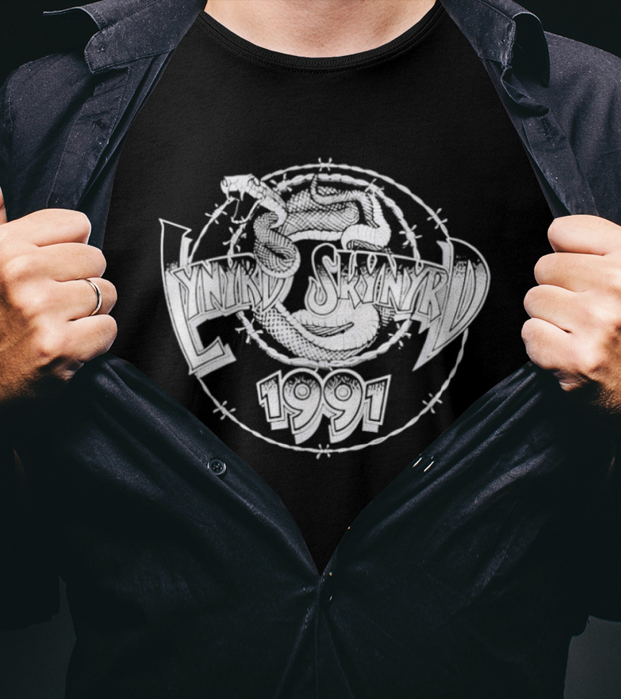 Lynyrd Skynyrd 1991 Barbed Wire Skull And Guns T-Shirt