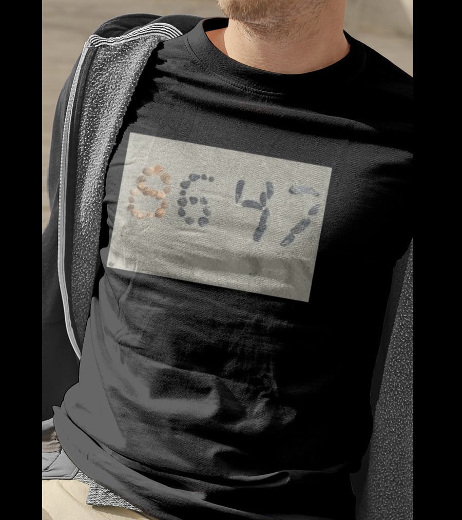 James Comey 8647 Beach Sand Seashell Pebble T-Shirt