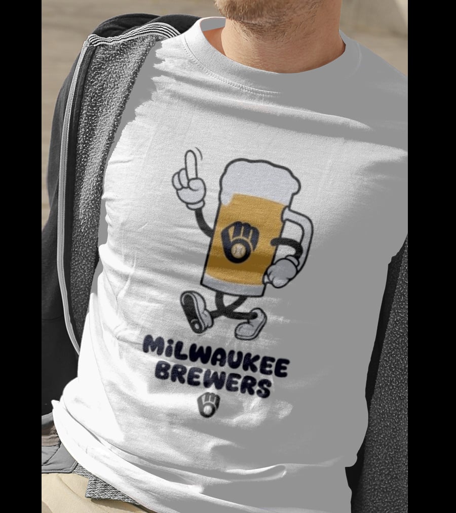 Milwaukee Brewers Beer Mascot Running Cartoon T-Shirt