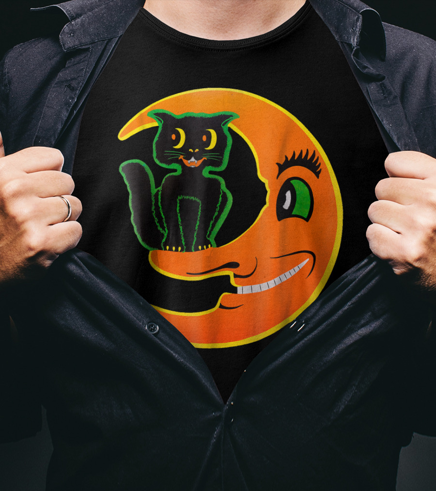 Funny Halloween Cat On Smiling Moon T-Shirt