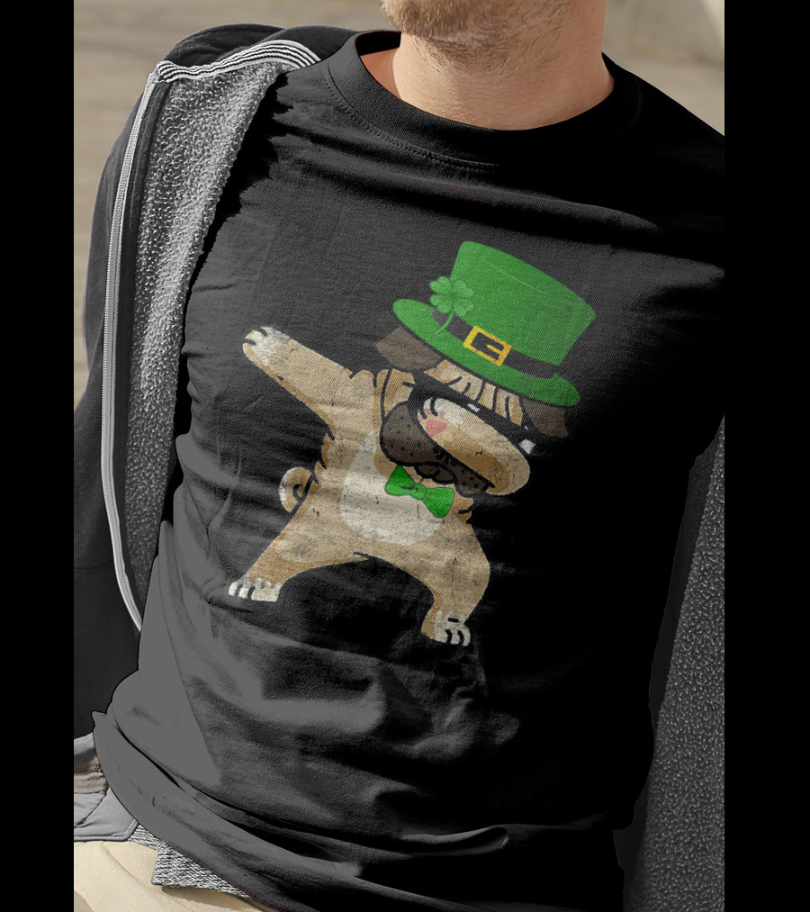 Dabbing Pug With Green Hat For St. Patrick's Day T-Shirt