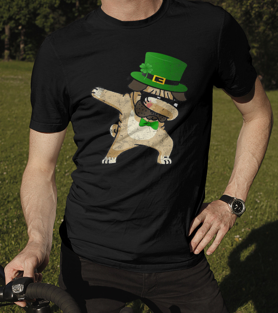 Dabbing Pug With Green Hat For St. Patrick's Day T-Shirt