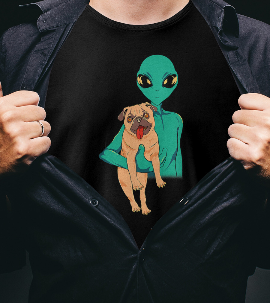 Funny Pug Alien Trippy Dog With Green Extraterrestrial T-Shirt