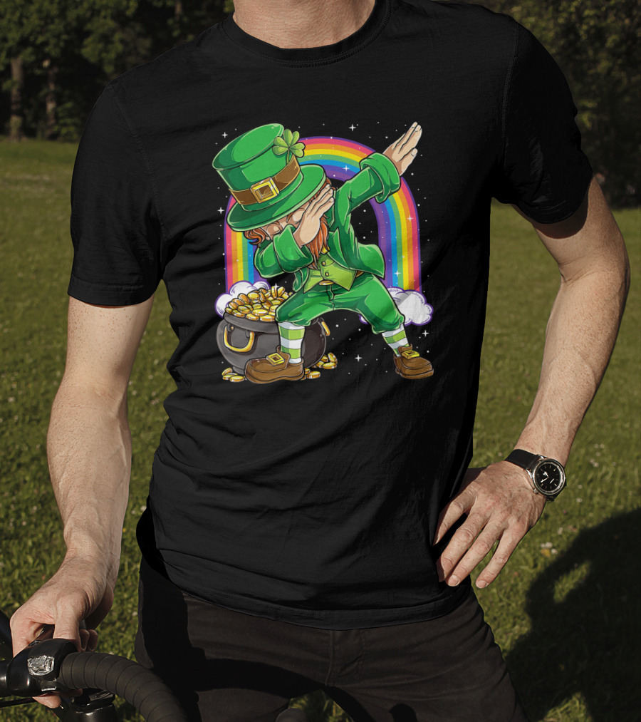 Dabbing Leprechaun St Patricks Day Boys Dab With Pot Of Gold And Rainbow T-Shirt