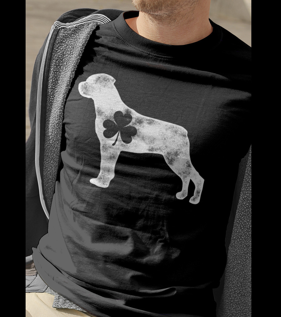 Rottweiler Shamrock St Patricks Day Dog Lover Men T-Shirt