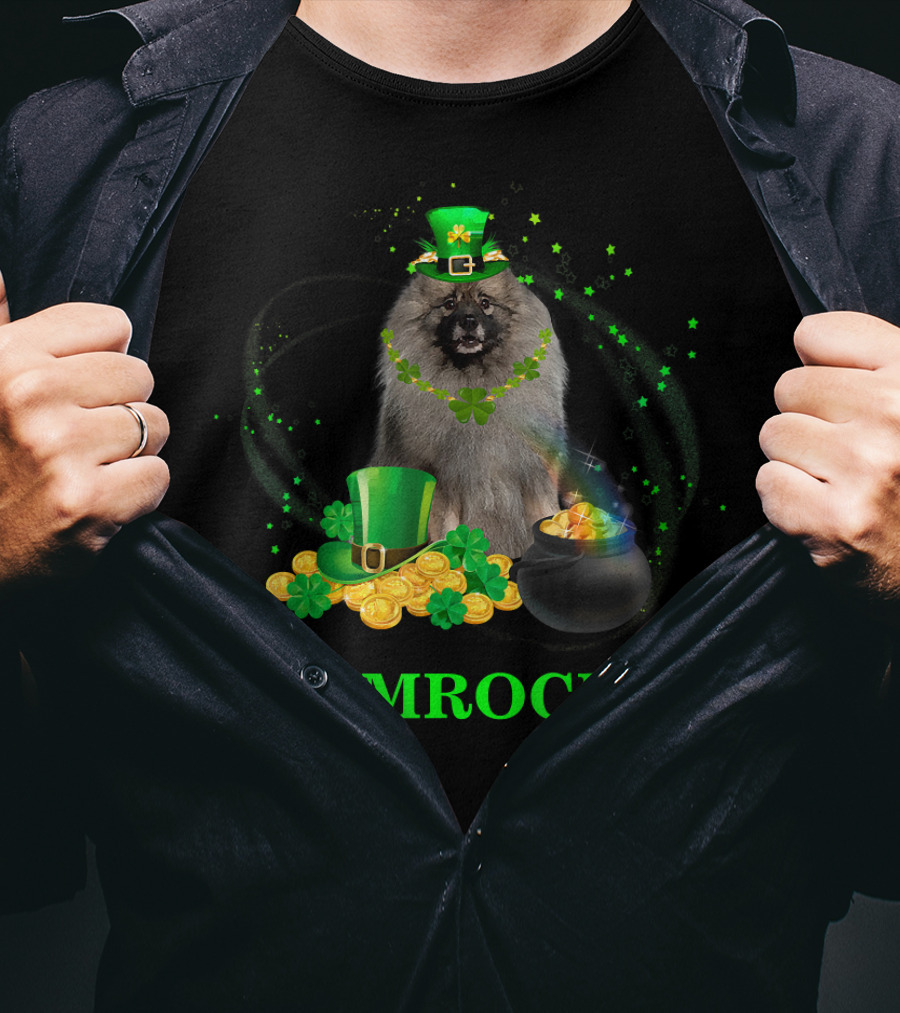 Shamrockin Keeshond St Patricks Day Dog With Green Hat And Gold Coins T-Shirt