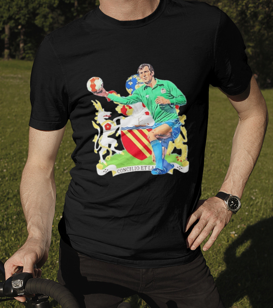 Joe Corrigan Manchester City Goalkeeper Concilio Et Labore Crest T-Shirt
