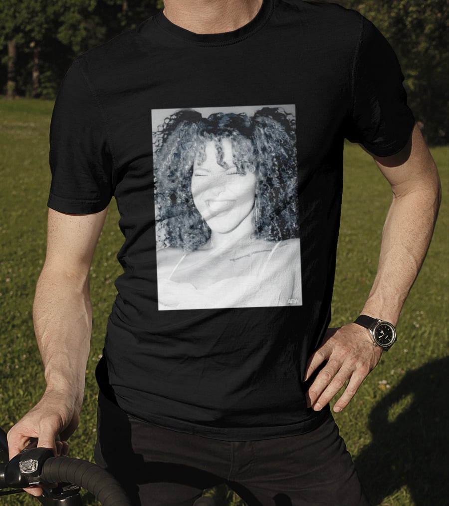 AEW Willow Nightingale Smile Black And White T-Shirt
