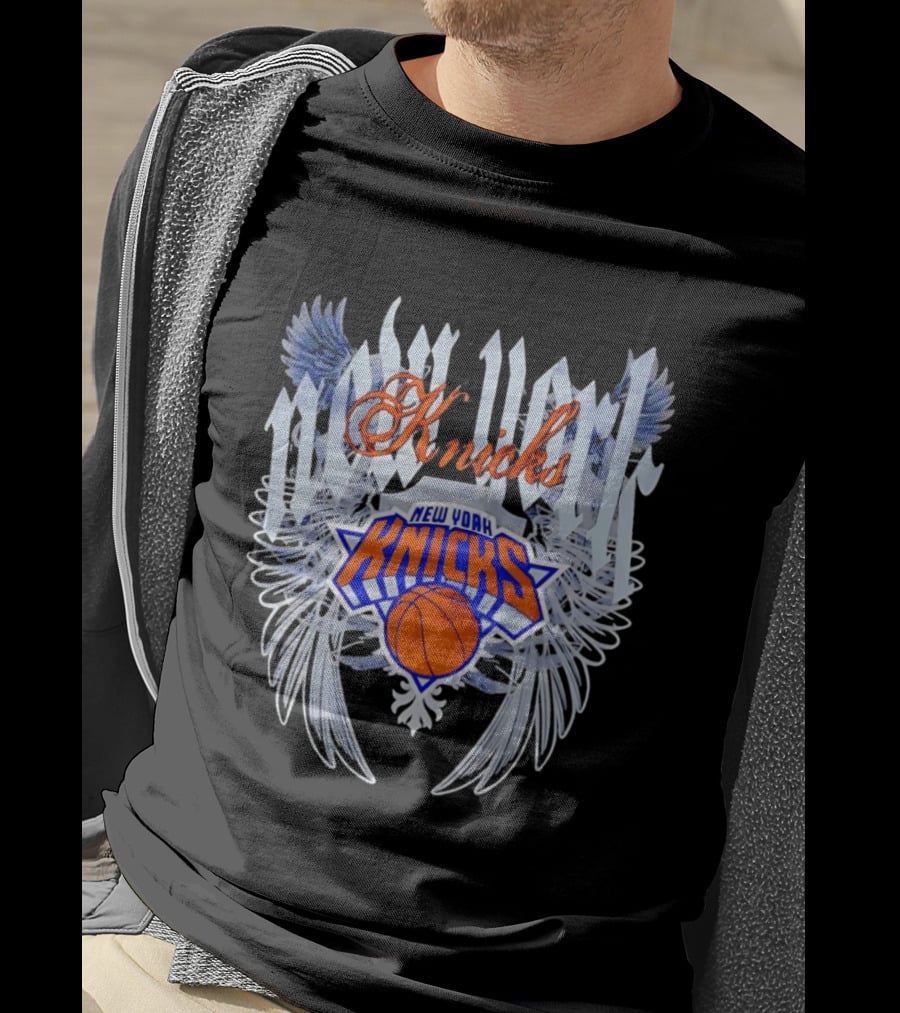 New York Knicks Wings Shield Basketball T-Shirt