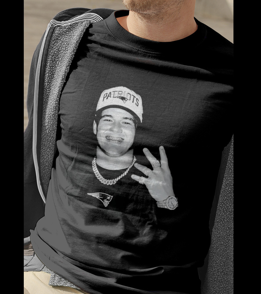 Drake Maye Patriots Cap Rings And Necklace T-Shirt