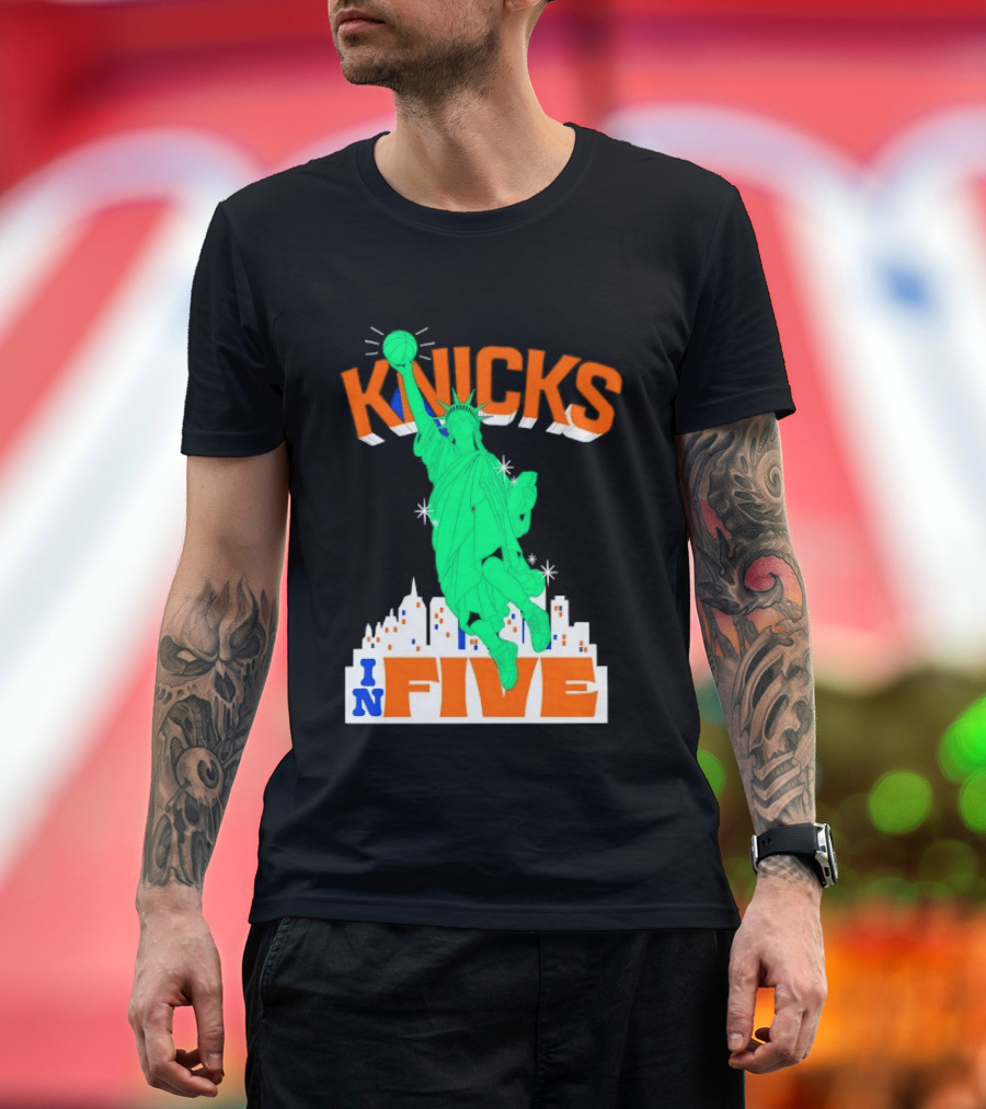 Knicks Statue Of Liberty Dunk In Five Basketball Cartoon Skyline T-Shirt