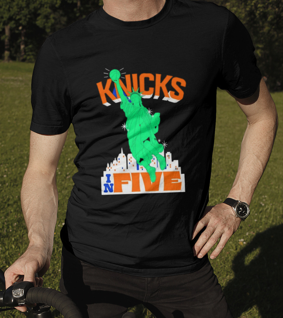 Knicks Statue Of Liberty Dunk In Five Basketball Cartoon Skyline T-Shirt