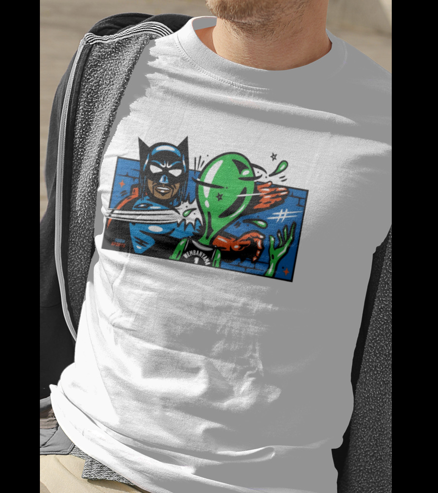 Batman Slapping Alien Knicks Beat Spurs NBA Final 2026 Soda Sports T-Shirt