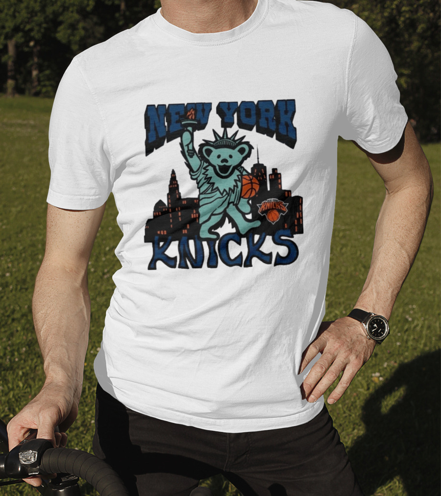 NBA Grateful Dead New York Knicks Bear Liberty Statue T-Shirt