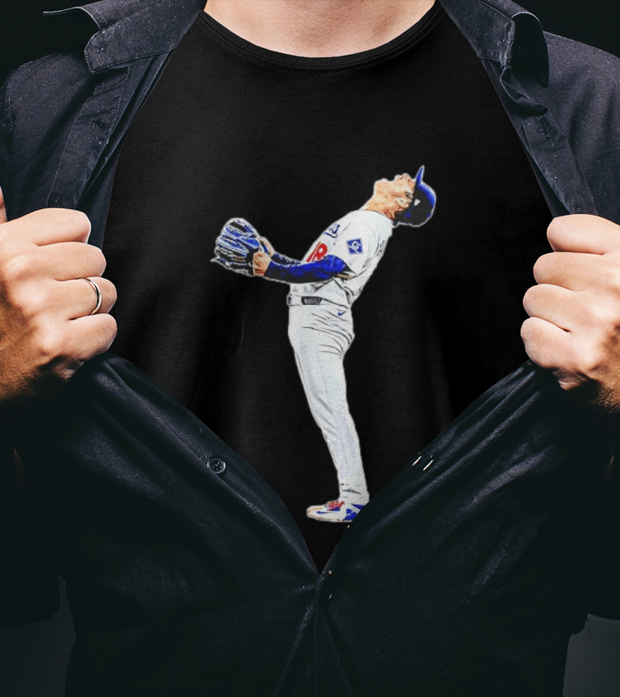 Yamamoto Yoshinobu Los Angeles Dodgers Baseball Player Celebration Pose T-Shirt