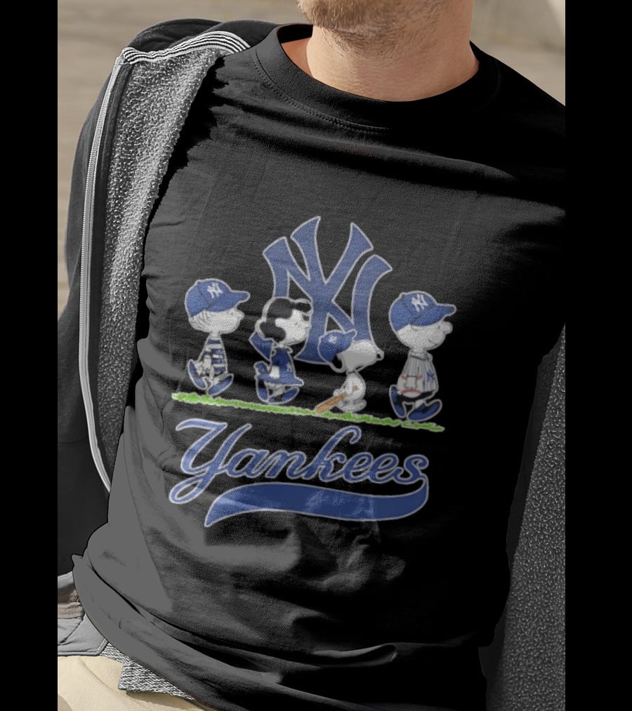 New York Yankees Peanuts Characters Snoopy Charlie Brown Lucy Linus Abbey Road 2026 T-Shirt