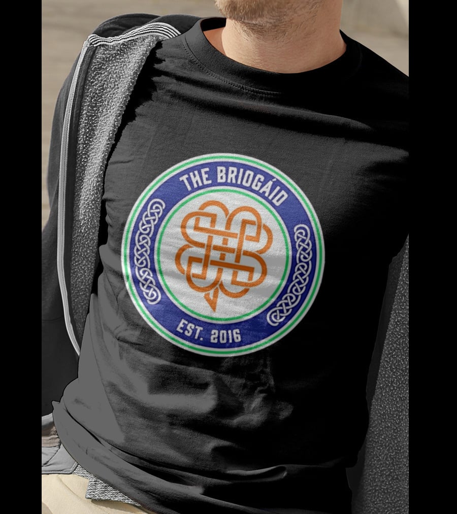 The Briogáid Celtic Knot Emblem EST 2016 T-Shirt