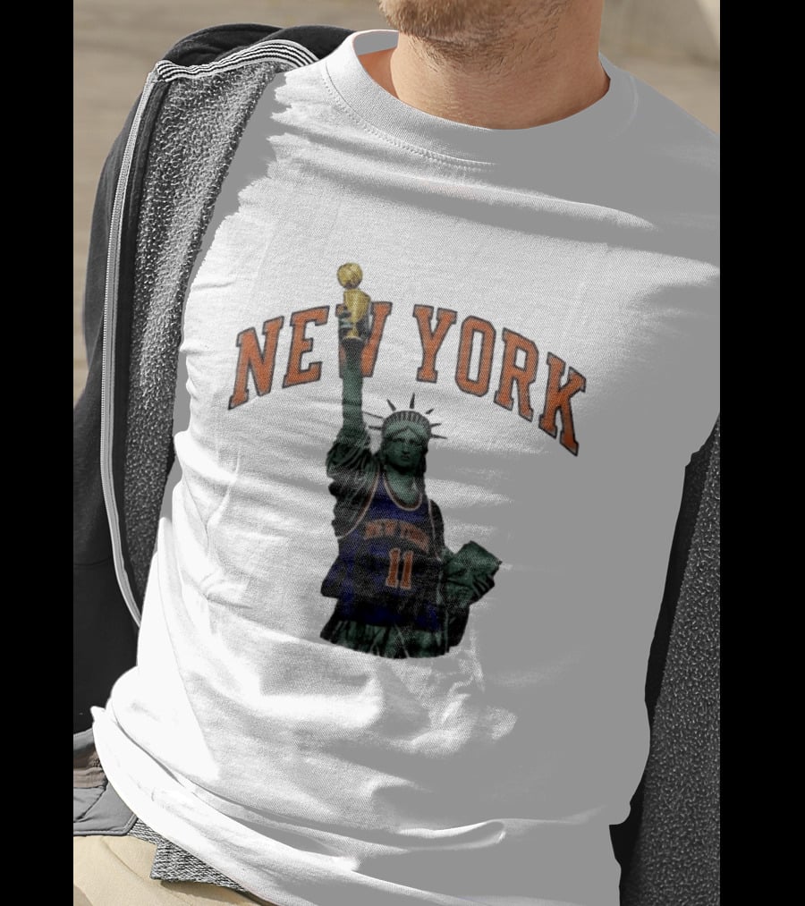 New York Knicks Jalen Brunson Statue Liberty Trophy Meme T-Shirt