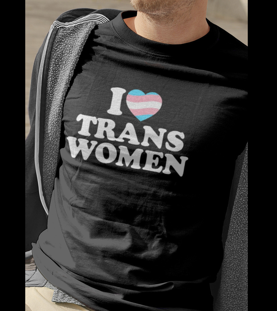 I Love Trans Women Heart With Transgender Flag T-Shirt