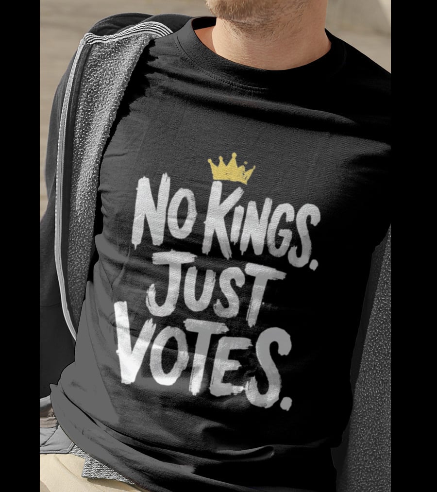 No Kings Just Votes Crown Symbol Politics Empowerment T-Shirt