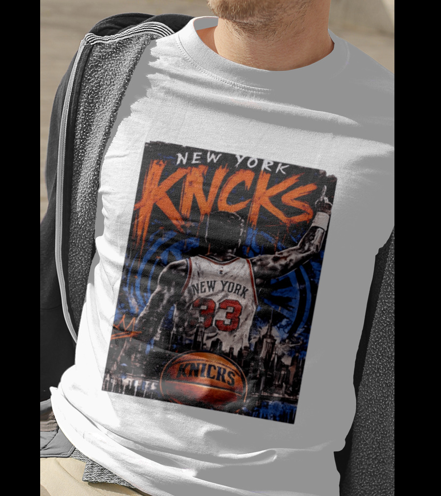 New York Knicks Ewing 33 City Skyline Basketball T-Shirt