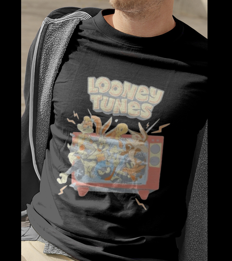 Wbs Shop Looney Tunes Characters In A Retro TV Display T-Shirt