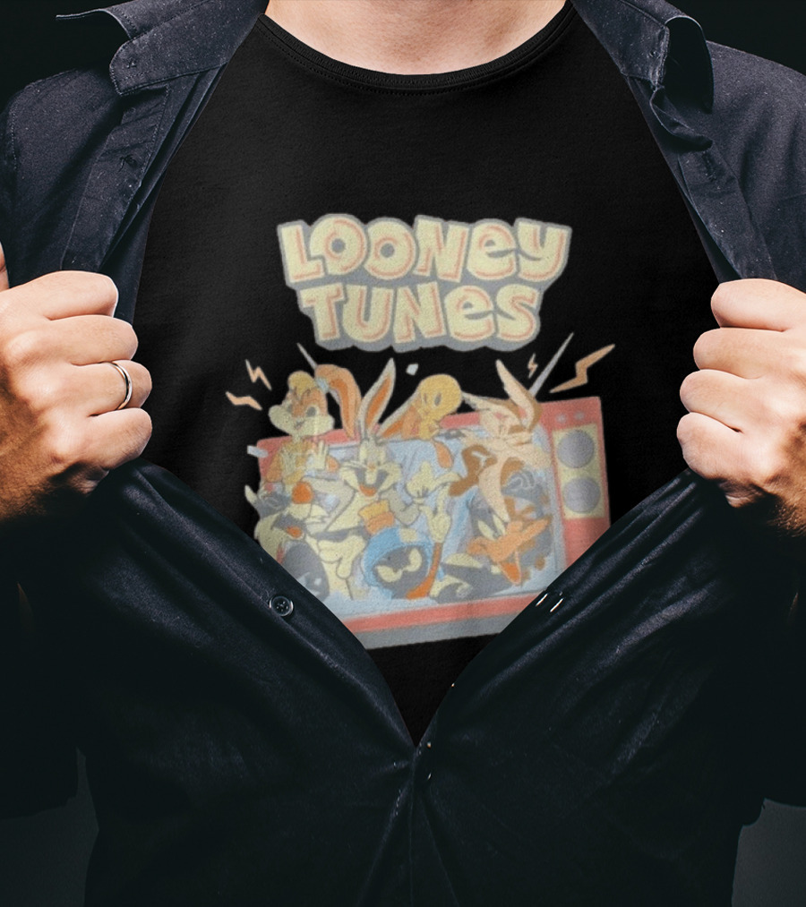 Wbs Shop Looney Tunes Characters In A Retro TV Display T-Shirt