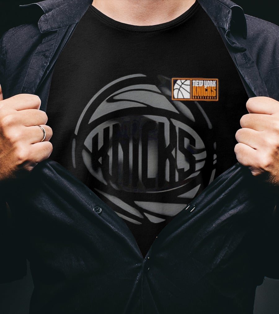 New York Knicks NBA 2026 Chasing Glory T-Shirt