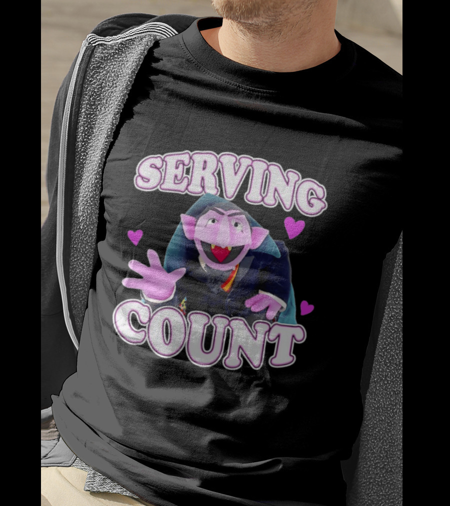 Serving Count Von Count Heart Purple Love T-Shirt