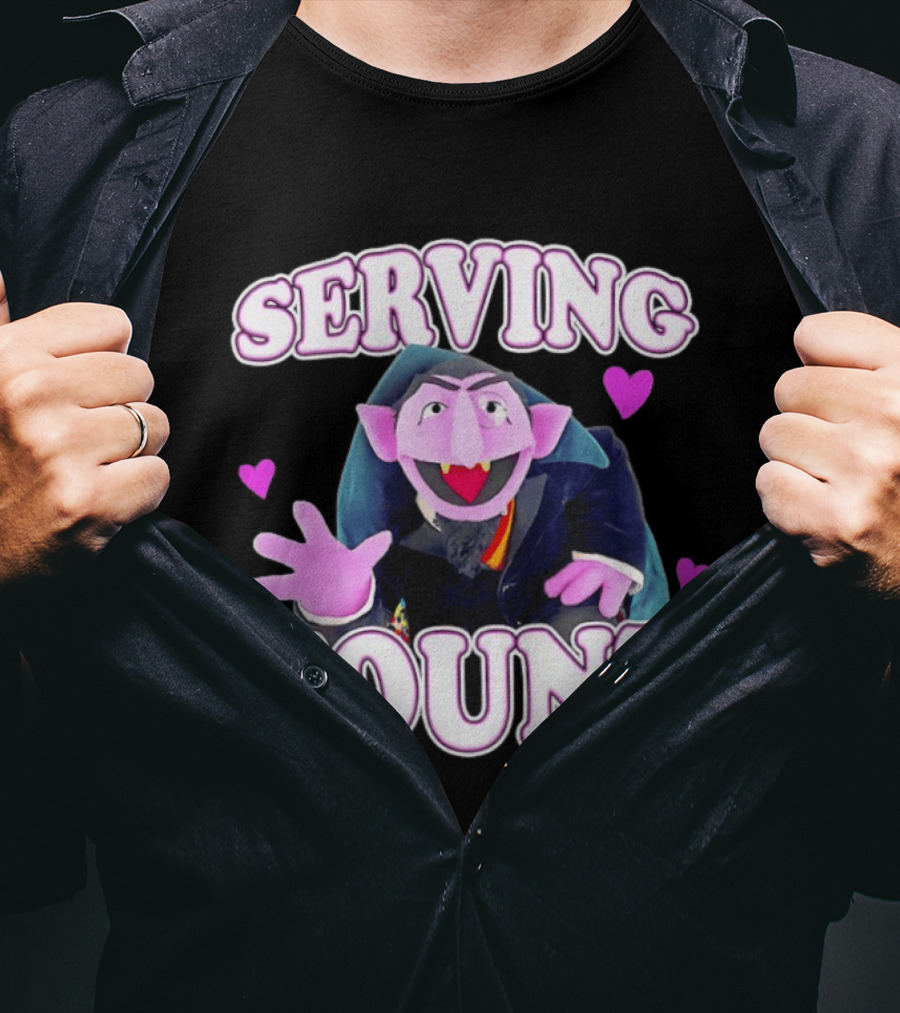 Serving Count Von Count Heart Purple Love T-Shirt