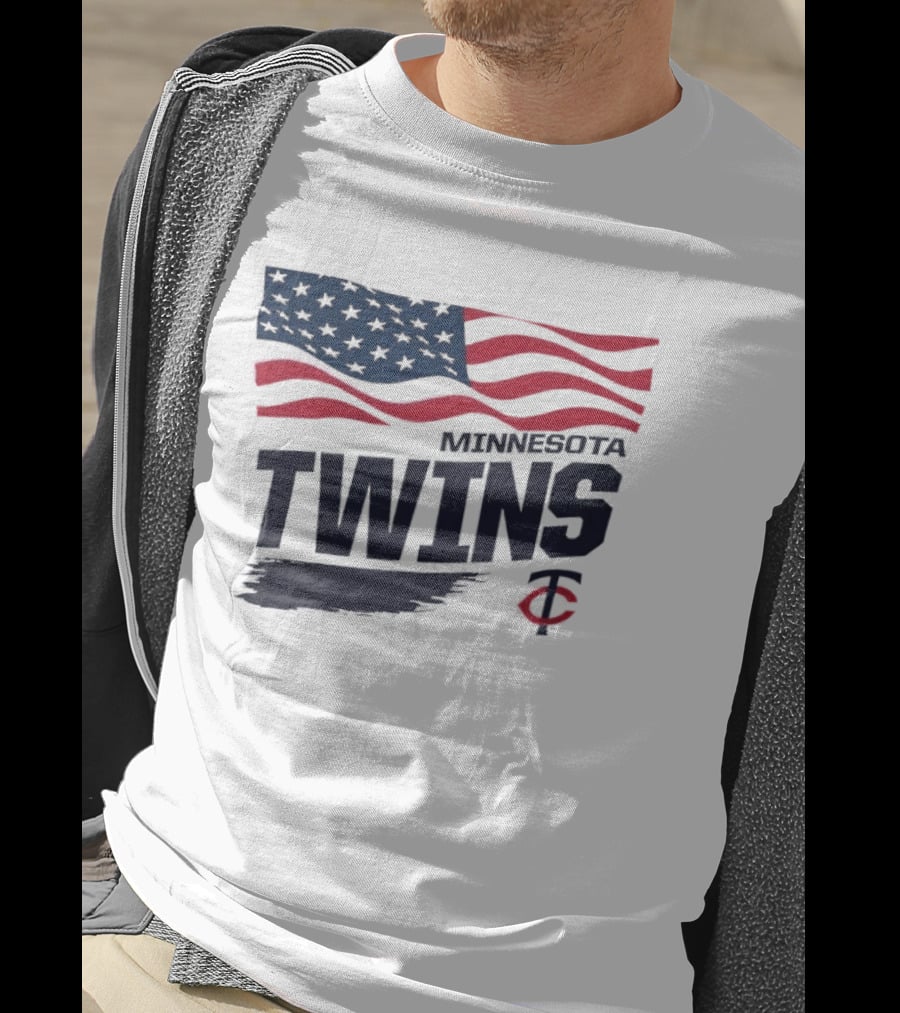 Minnesota Twins Waving American Flag MLB Team T-Shirt
